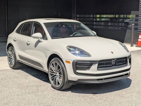 New 2026 Porsche Macan AWD/4WD image 7