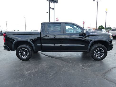 Used 2024 Chevrolet Silverado 1500 ZR2 w/ Technology Package AWD/4WD image 4