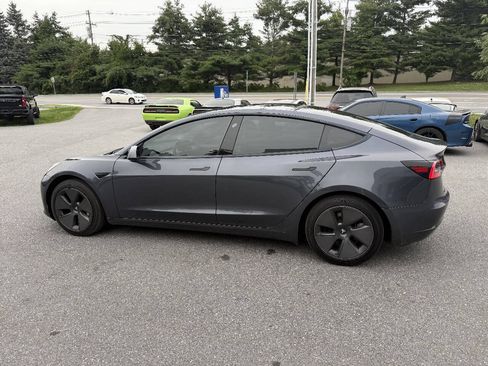 Used 2021 Tesla Model 3 Standard Range Plus RWD image 11