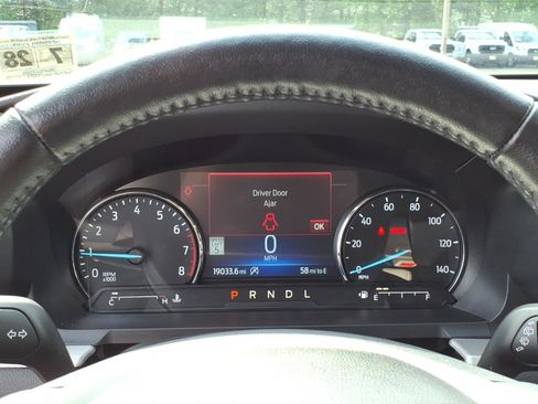 Used 2023 Ford Explorer XLT w/ Equipment Group 202A AWD/4WD image 16