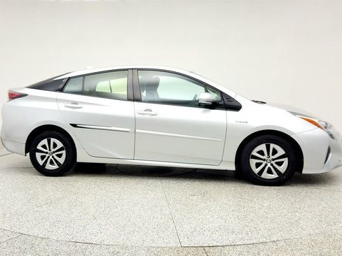 Used 2016 Toyota Prius Four w/ Protection Package FWD image 4