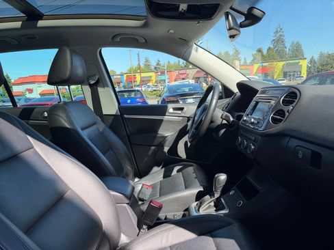 Used 2013 Volkswagen Tiguan SEL AWD/4WD image 13