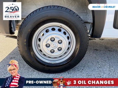 Used 2025 RAM ProMaster 2500 w/ Convenience Group FWD image 10