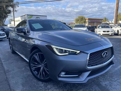 Used 2017 INFINITI Q60 2.0t AWD/4WD image 3