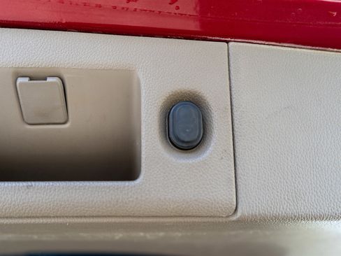 Used 2015 GMC Yukon XL SLT w/ HD Trailering Package image 10