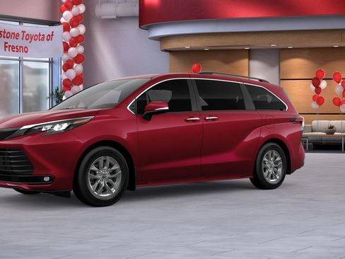 New 2026 Toyota Sienna XLE FWD image 3