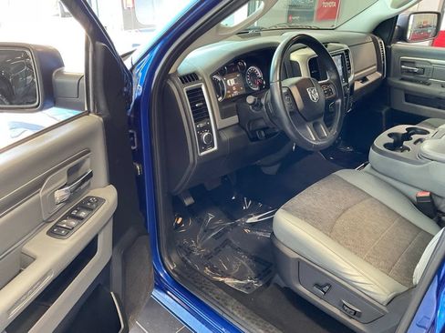 Used 2019 RAM 1500 Classic SLT w/ Luxury Group AWD/4WD image 9