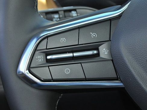 New 2026 Chevrolet Equinox ACTIV w/ LPO, Floor Liner Package image 18