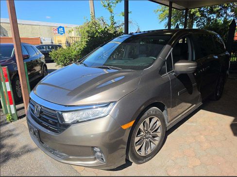 Used 2021 Honda Odyssey EX-L image 3