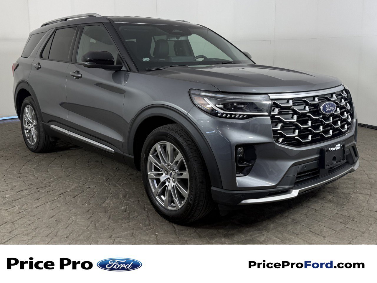 Certified 2026 Ford Explorer Platinum AWD/4WD image 1