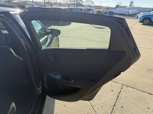 Used 2025 Chevrolet Malibu LT w/ LPO, Floor Liner Package image 15