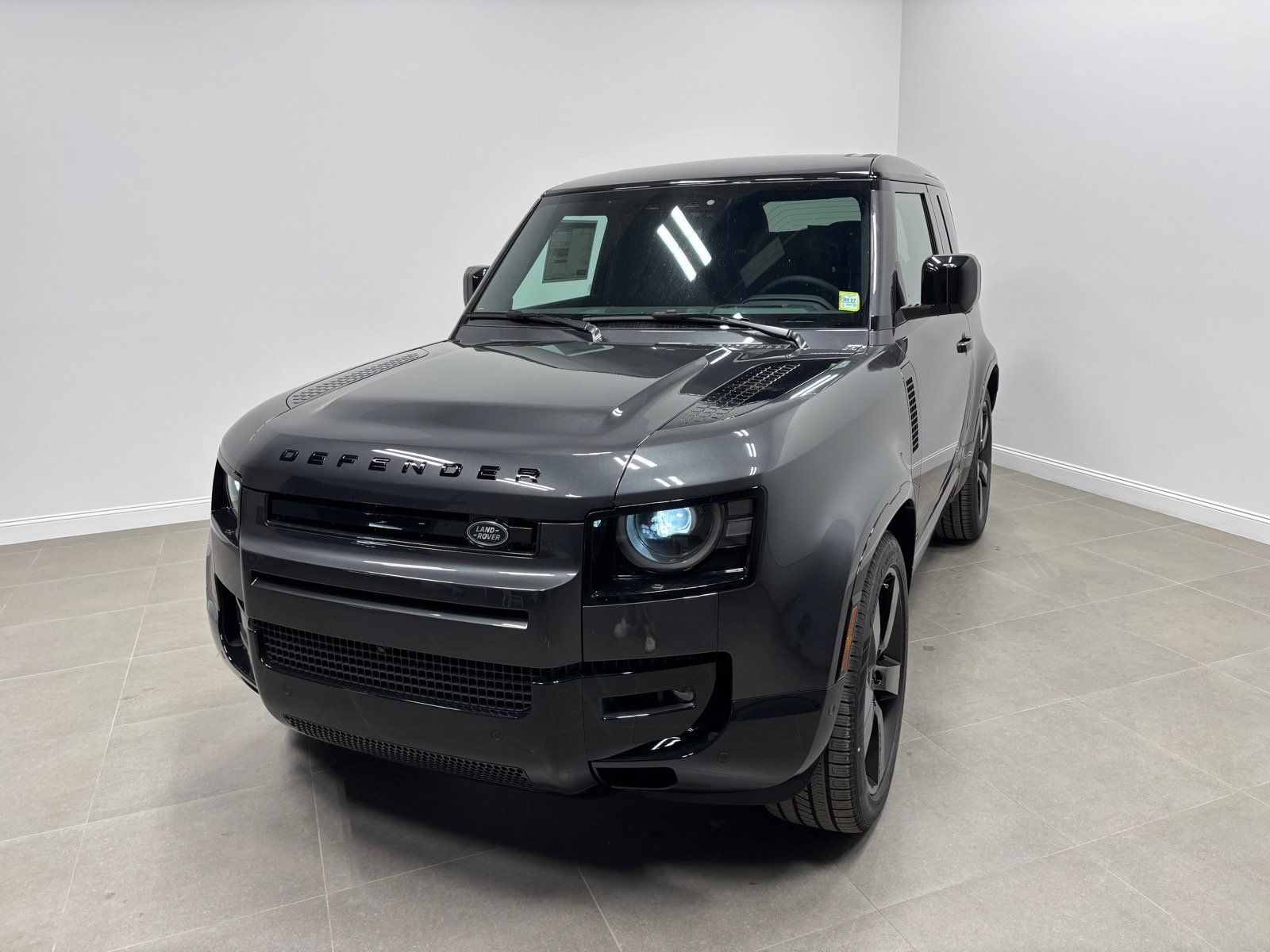 New 2026 Land Rover Defender 90 V8 AWD/4WD image 2