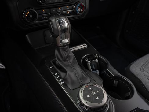 New 2026 Ford Bronco 2-Door w/ Sasquatch Package AWD/4WD image 24