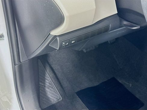 Certified 2024 Toyota Corolla LE FWD image 10