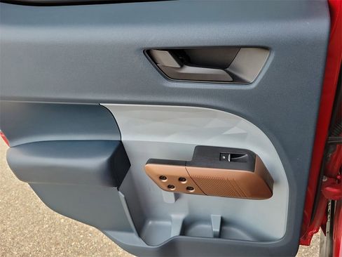 Used 2022 Ford Maverick Lariat w/ Lariat Luxury Package image 12