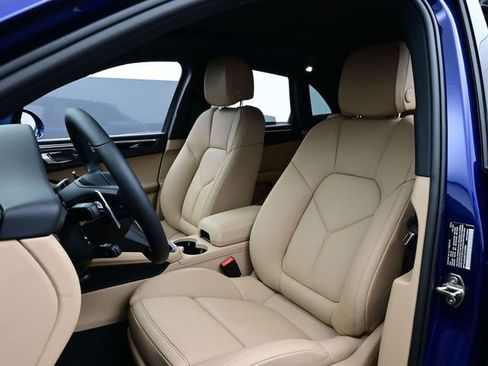 New 2026 Porsche Macan AWD/4WD image 5