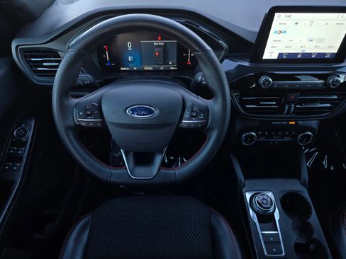 Used 2025 Ford Escape ST-Line FWD image 12