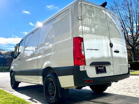 Used 2025 Mercedes-Benz Sprinter 2500 image 5
