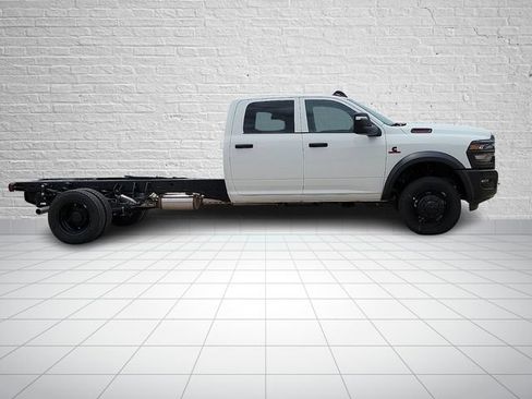 New 2026 RAM 5500 Tradesman AWD/4WD image 5