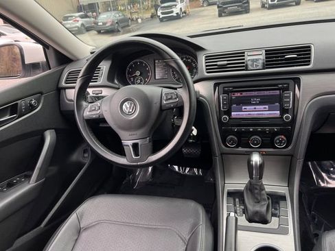 Used 2015 Volkswagen Passat 1.8T SE image 16