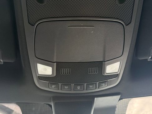 Used 2019 Ford F150 Lariat w/ Equipment Group 502A Luxury AWD/4WD image 34