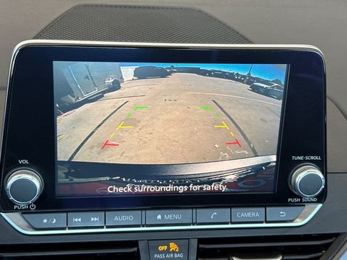 Used 2024 Nissan Altima 2.5 SR FWD image 20
