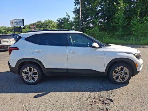 Used 2024 Kia Seltos S AWD/4WD image 6