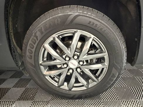 Used 2017 GMC Acadia SLT AWD/4WD image 44
