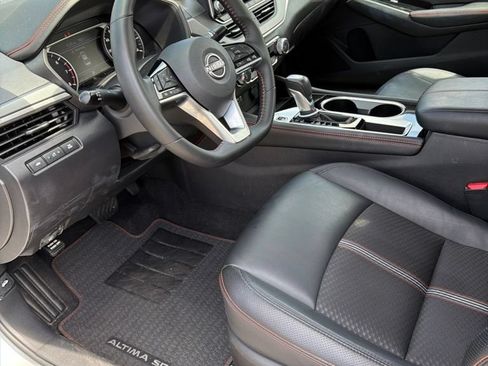 Used 2025 Nissan Altima 2.5 SR FWD image 5