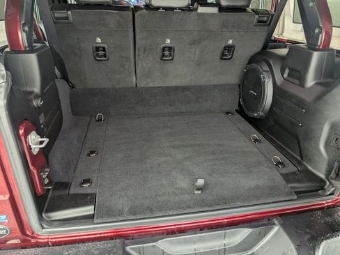 Used 2022 Jeep Wrangler Unlimited Sahara image 28