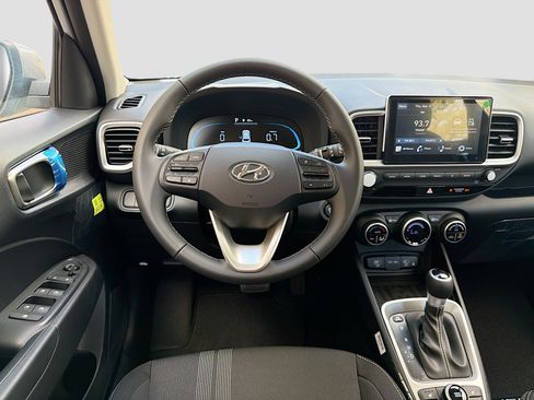 New 2026 Hyundai Venue SEL FWD image 16