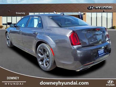 Used 2023 Chrysler 300 S image 5