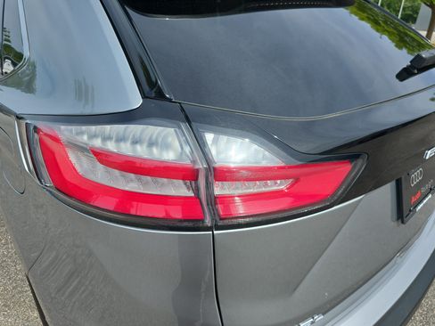 Used 2024 Ford Edge SEL AWD/4WD image 31