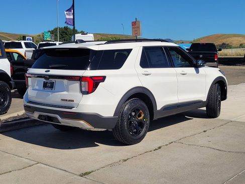 New 2026 Ford Explorer Tremor AWD/4WD image 4
