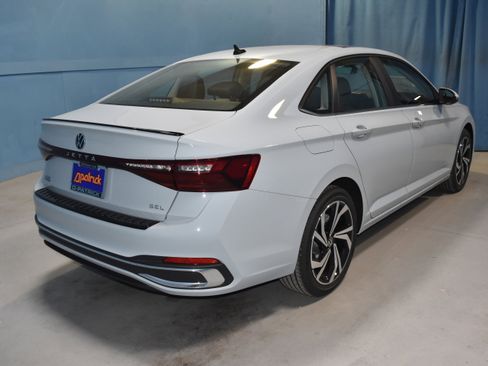 New 2026 Volkswagen Jetta SEL image 21