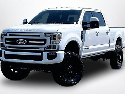 Used 2021 Ford F250 Lariat w/ Lariat Ultimate Package AWD/4WD image 3