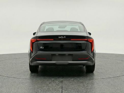 Used 2025 Kia K4 LXS image 7