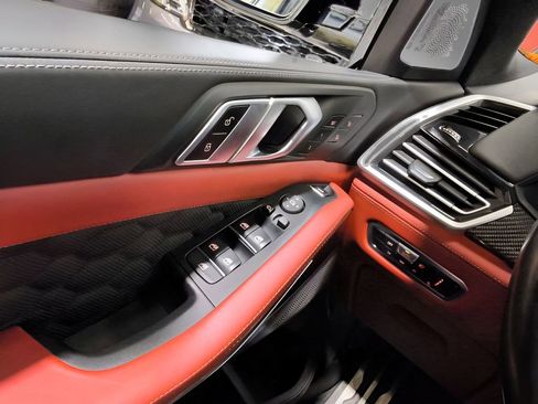 Used 2020 BMW X5 M AWD/4WD image 29