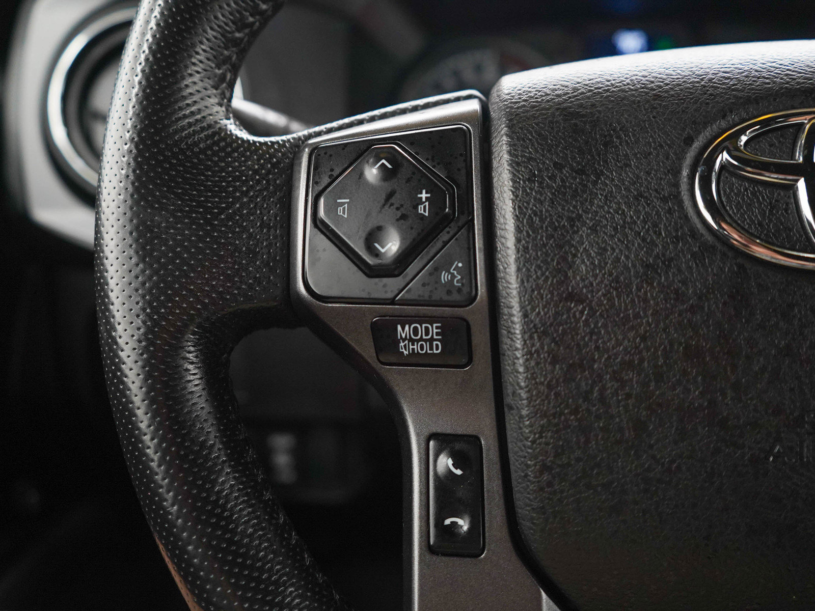 Used 2023 Toyota Tacoma TRD Sport AWD/4WD image 24