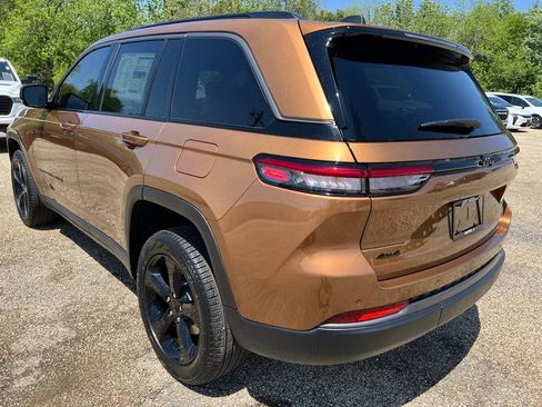 New 2026 Jeep Grand Cherokee Limited AWD/4WD image 5