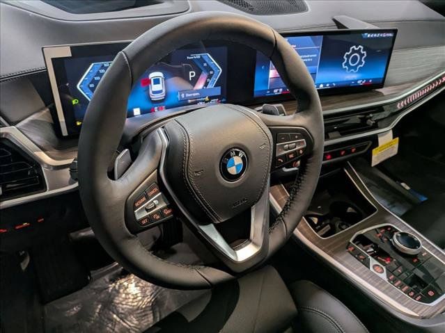 Used 2026 BMW X5 xDrive40i w/ Executive Package AWD/4WD image 3