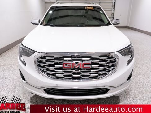 Used 2020 GMC Terrain Denali w/ Denali Premium Package AWD/4WD image 7