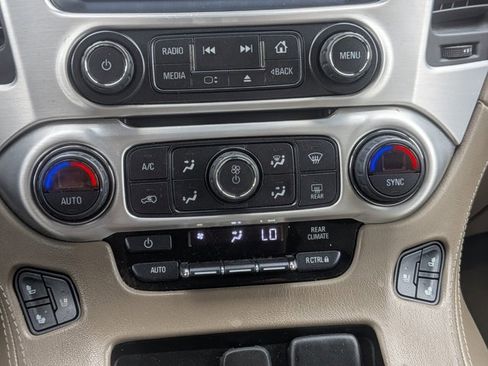 Used 2020 GMC Yukon XL SLT w/ Premium Edition image 15