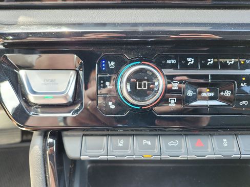 Certified 2025 GMC Sierra 2500 AT4 w/ AT4 Premium Plus Package AWD/4WD image 23
