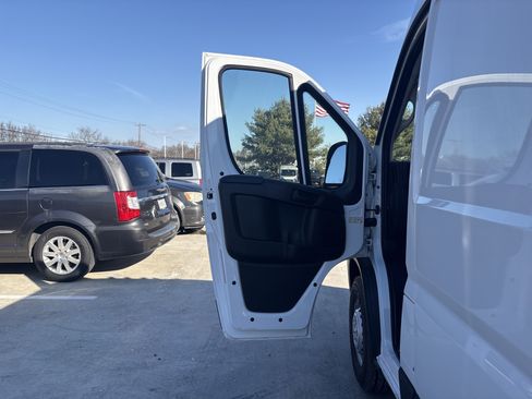 New 2026 RAM ProMaster 2500 w/ Convenience Group image 14
