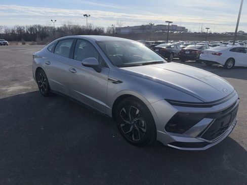 Used 2025 Hyundai Sonata SEL image 6