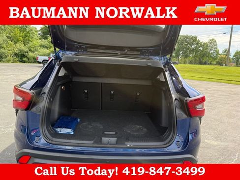 Used 2024 Chevrolet Trax LT w/ Driver Confidence Package FWD image 18