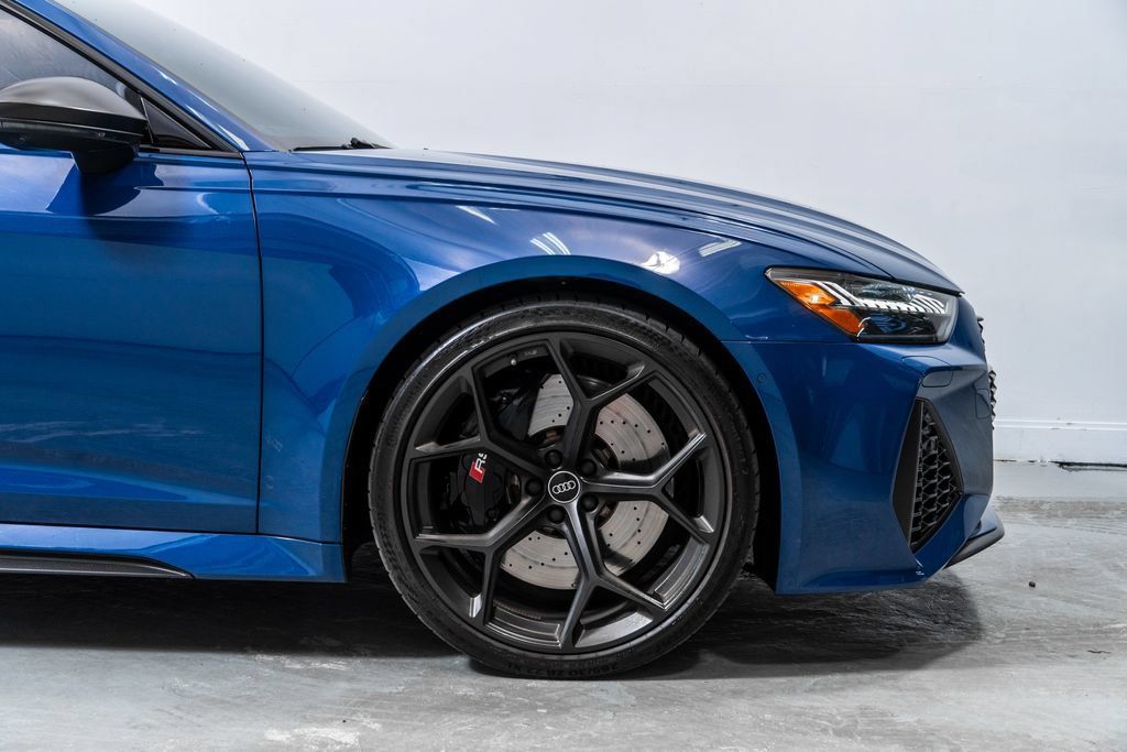 Used 2024 Audi RS 6 performance w/ Matte Carbon Package AWD/4WD image 12