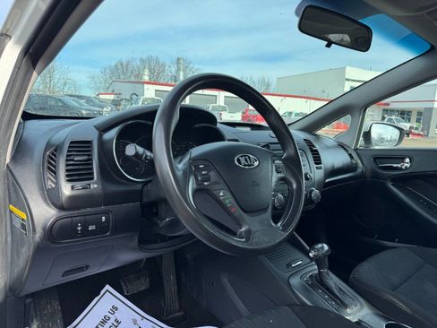 Used 2016 Kia Forte LX image 14