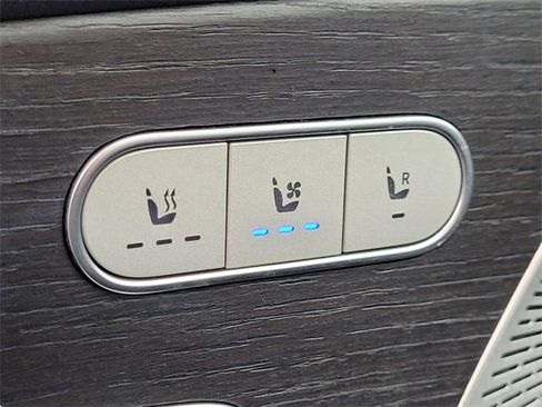 Used 2024 Mercedes-Benz GLE 450 4MATIC image 26